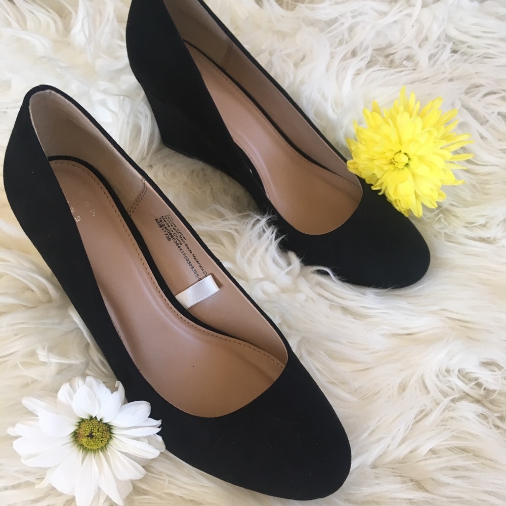 A New Day Black Pumps